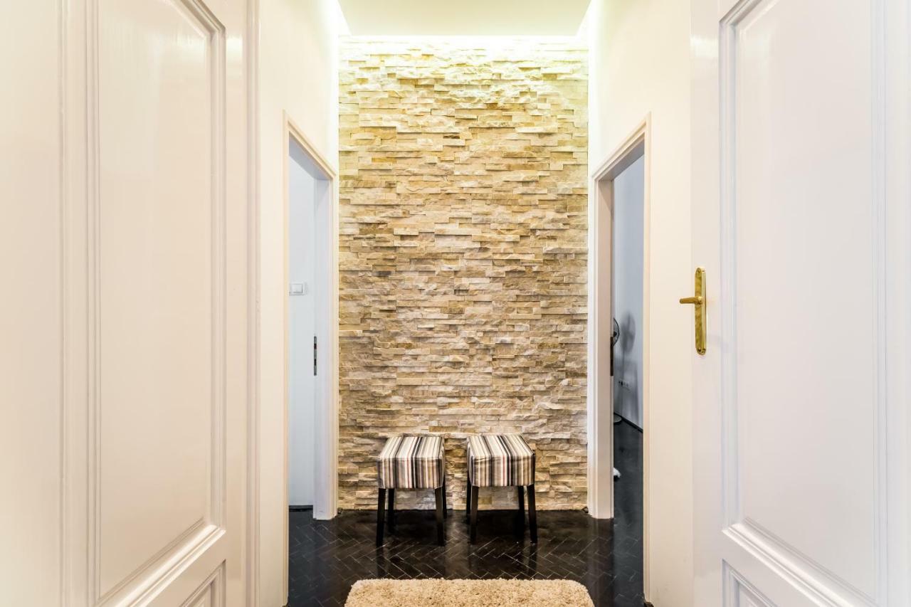 Bpr B&W Elegant Home Βουδαπέστη Εξωτερικό φωτογραφία